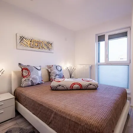 Luxury Westpark 2 Presidentialsuite With Lake View W4 Bucharest Exterior photo