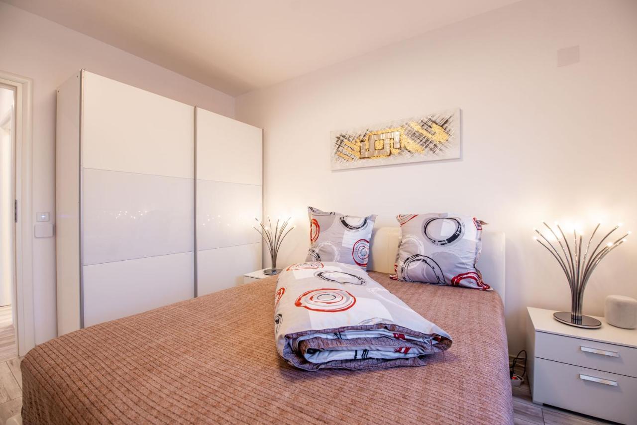 Luxury Westpark 2 Presidentialsuite With View W4 Apartment Bucharest